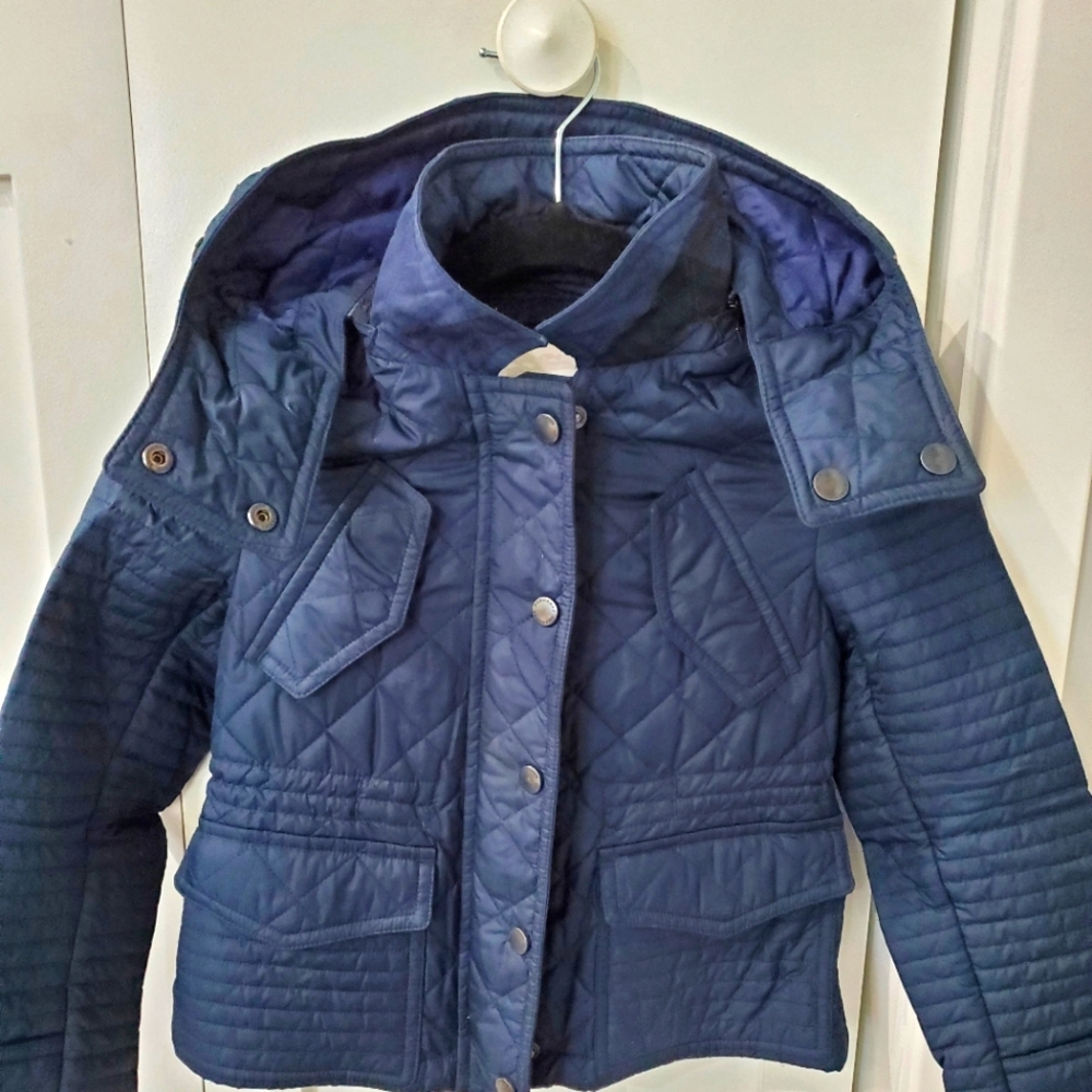 Girls 5T Burberry Quilted jacket with hood